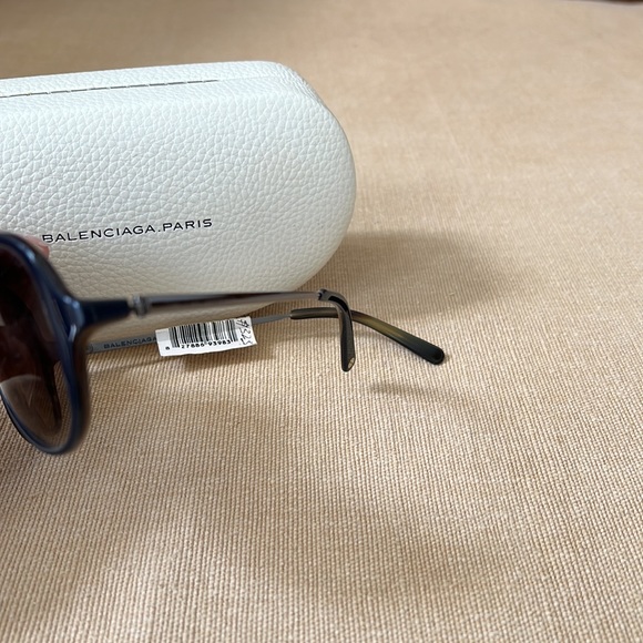Classic Balenciaga Aviators - Picture 2 of 3
